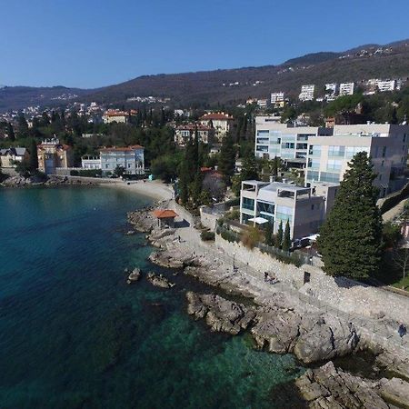 Villa Arentz Residence - Side Sea View Apartments Opatija Exteriör bild