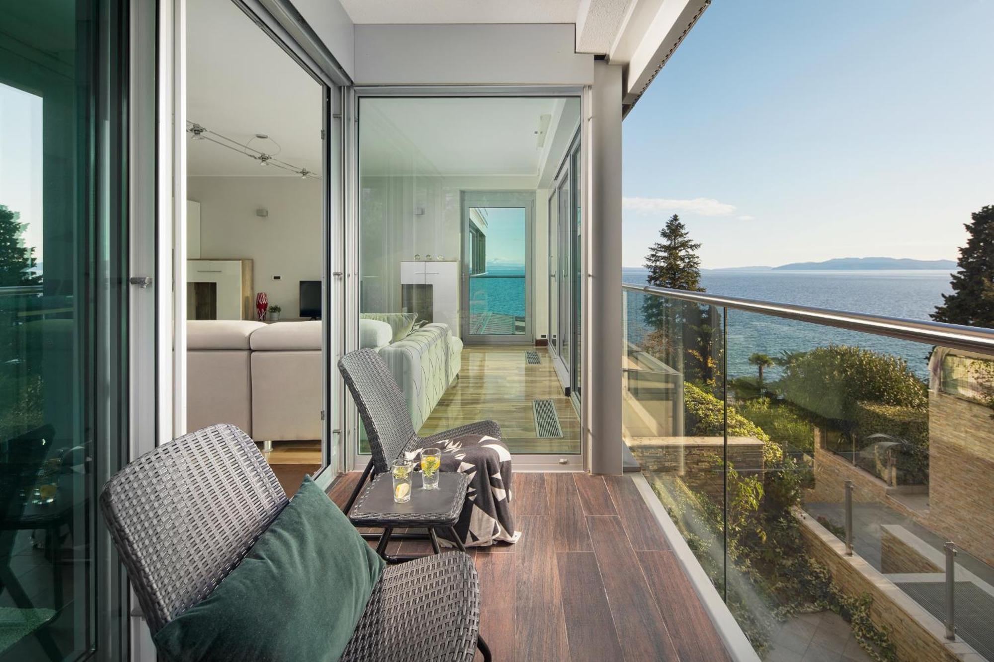 Villa Arentz Residence - Side Sea View Apartments Opatija Exteriör bild